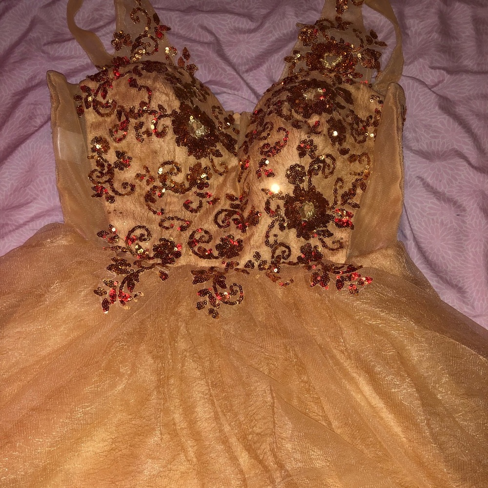 Jj’s house Prom dress